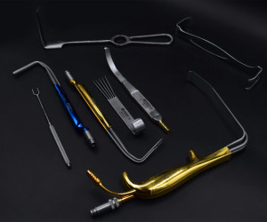 Haken und Retraktoren