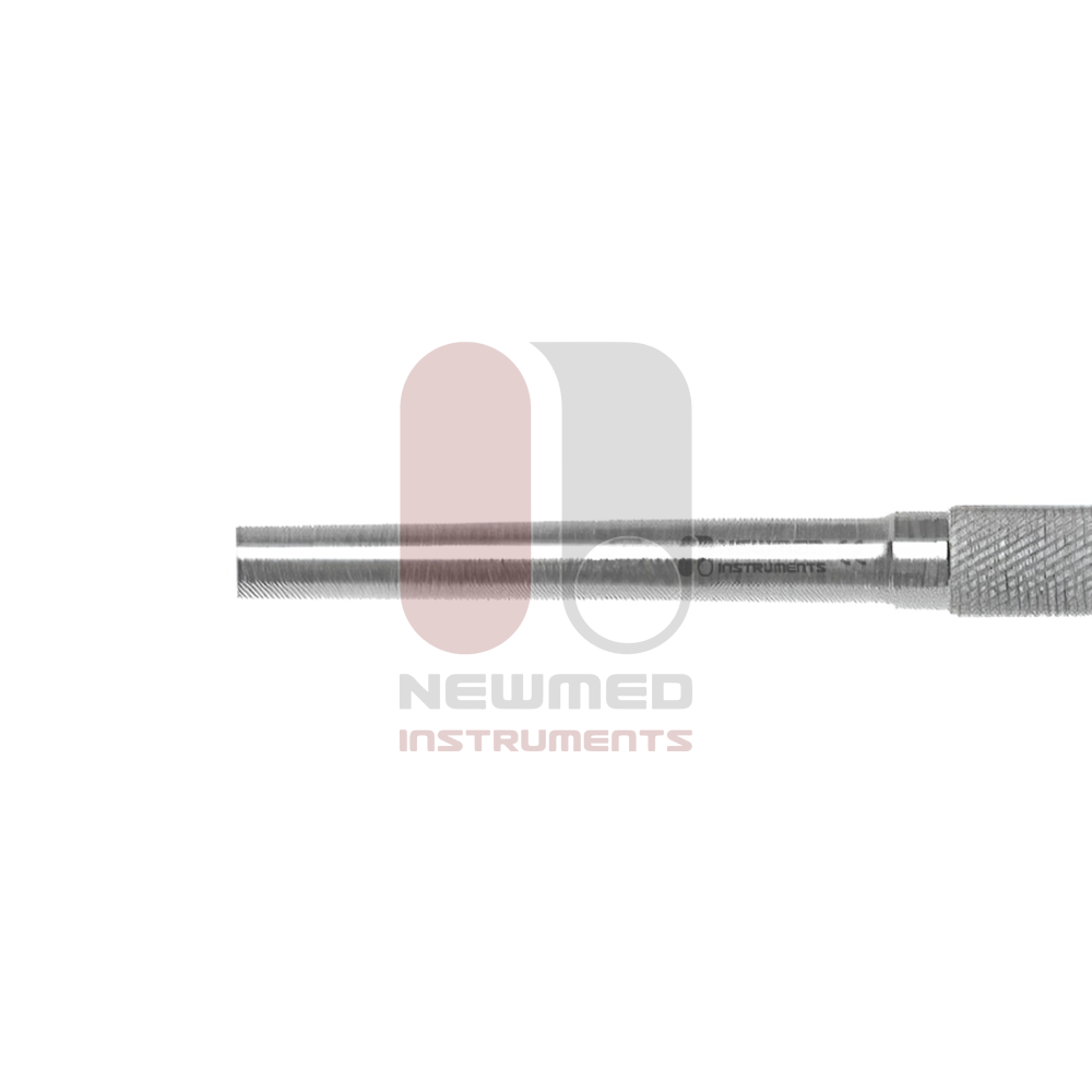 Tampão em osso com ponta serrilhada em cruz Tampão em osso com ponta serrilhada em cruz