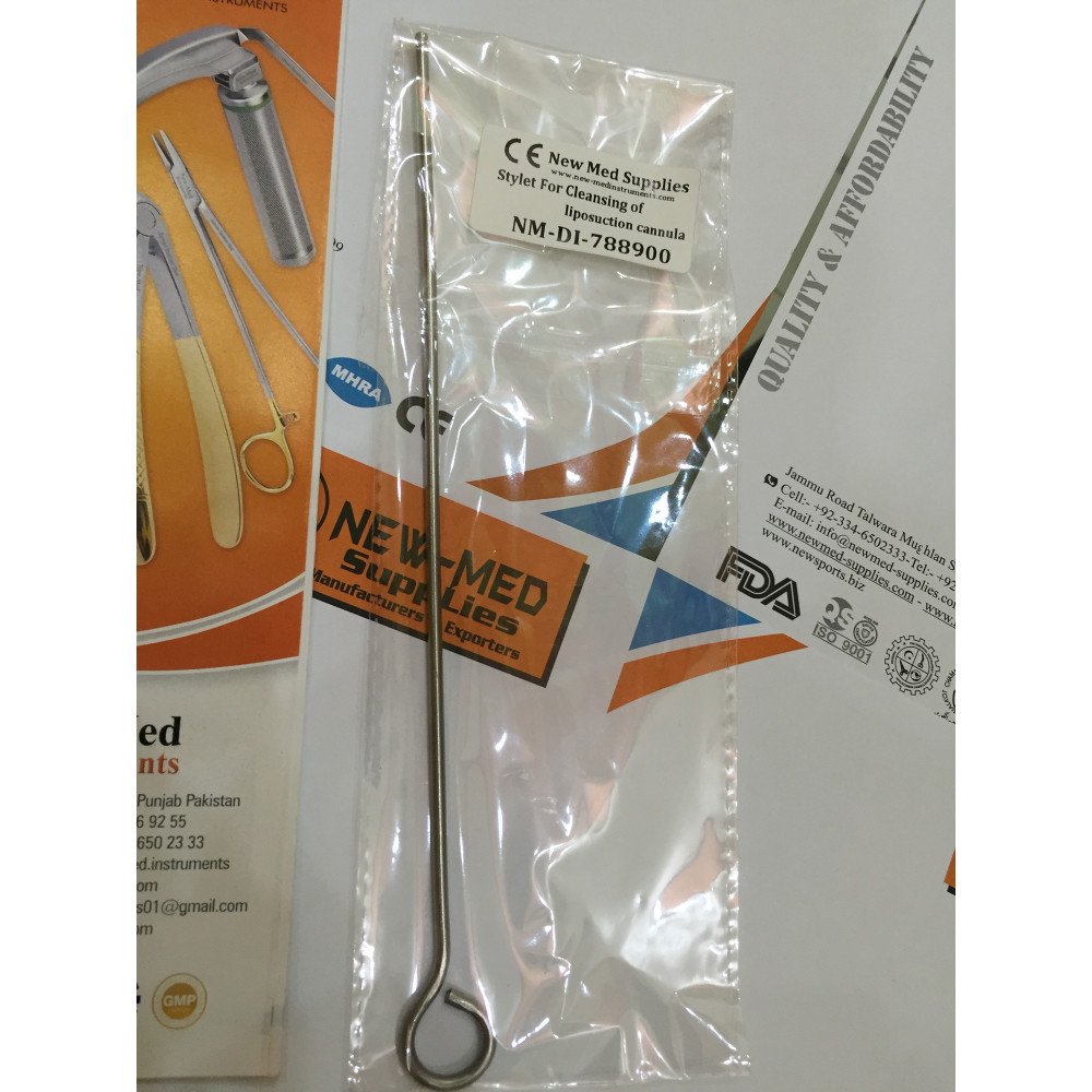 Stylet for cleaning of liposuction cannula